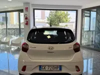 Usata Hyundai i10 67 CV (49 kW) 2023 Bianco Utilitaria