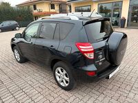 Usata Toyota RAV4 150 CV (110 kW) 2010 Nero SUV