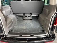 Usata VW Caravelle Comfortline 150 CV (110 kW) 2024 Nero Monovolume