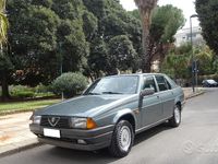 Usata Alfa Romeo 75 120 CV (88 kW) 1988 Grigio Berlina