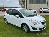 Usata Opel Meriva Cosmo 95 CV (69 kW) 2013 Bianco Monovolume