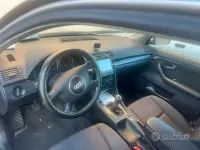 Usata Audi A4 130 CV (95 kW) 2004 Grigio Berlina