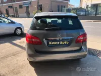 Usata Mercedes B180 Premium 109 CV (80 kW) 2014 Grigio Utilitaria