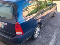 Usata Ford Focus 100 CV (73 kW) 2001 Blu Station wagon