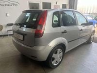 Usata Ford Fiesta Zetec 79 CV (58 kW) 2002 Grigio metallizzato Utilitaria