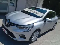 Usata Renault Clio V Intens 101 CV (74 kW) 2022 Grigio Berlina