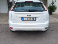 Usata Ford Focus 109 CV (80 kW) 2010 Bianco Berlina