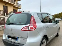 Usata Renault Scénic 110 CV (80 kW) 2010 Grigio Monovolume