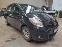 Usata Toyota Yaris 101 CV (74 kW) 2010 Nero Utilitaria