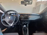 Usata Alfa Romeo Giulietta Distinctive 105 CV (77 kW) 2015 Nero Utilitaria