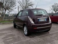 Usata Lancia Ypsilon 75 CV (55 kW) 2011 Lilla Utilitaria