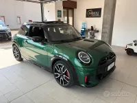 Usata Mini John Cooper Works 231 CV (169 kW) 2025 Verde Utilitaria