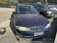 Usata Opel Vectra 136 CV (100 kW) 1999 Blu Berlina