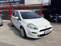 Usata Fiat Punto Lounge 77 CV (56 kW) 2016 Bianco Utilitaria