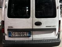 Usata Opel Combo 69 CV (50 kW) 2005 Bianco Monovolume