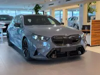 Nuova BMW M5 727 CV (534 kW) 2026 Storm bay metallizzato Station wagon