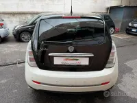 Usata Lancia Ypsilon 60 CV (44 kW) 2010 Bianco Utilitaria