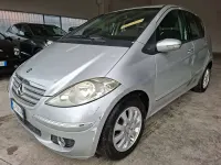 Käytetty Mercedes A170 116 HP (85 kW) 2005 Hopea Tila-auto