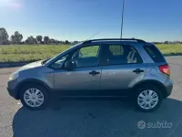 Usata Fiat Sedici Emotion 120 CV (88 kW) 2012 Grigio SUV