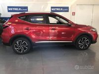 Usata MG ZS Luxury 111 CV (81 kW) 2024 Rosso SUV