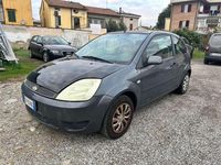 Usata Ford Fiesta Zetec 75 CV (55 kW) 2005 Blu Berlina