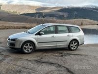Usata Ford Focus 90 CV (66 kW) 2006 Grigio Station wagon