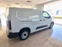 Begagnad Opel Combo 100 HK (73 kW) 2019 Vit Minibuss
