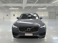 Usata Volvo XC90 Core 250 CV (183 kW) 2023 Grigio SUV