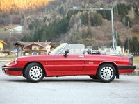 Usata Alfa Romeo Spider 125 CV (91 kW) 1989 Rosso Cabrio