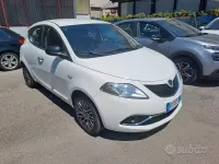 Usata Lancia Ypsilon Gold 69 CV (50 kW) 2016 Bianco Utilitaria