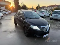 Usata Lancia Ypsilon 69 CV (50 kW) 2015 Nero Utilitaria