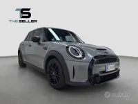 Usata Mini Cooper S Resolute Edition 178 CV (130 kW) 2022 Grigio Utilitaria