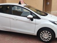 Usata Ford Fiesta Titanium 80 CV (58 kW) 2014 Bianco Utilitaria