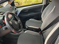 Usata Toyota Aygo 72 CV (52 kW) 2020 Bianco Utilitaria