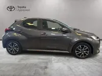 Usata Toyota Yaris Hybrid Trend 92 CV (67 kW) 2023 Grigio Berlina