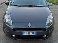 Begagnad Fiat Punto Lounge 95 HK (69 kW) 2016 Grå Halvkombi