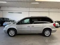 Usata Chrysler Voyager 150 CV (110 kW) 2008 Grigio Monovolume