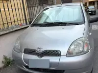 Usata Toyota Yaris 68 CV (50 kW) 2000 Grigio Berlina