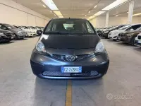 Usata Toyota Aygo Sol 68 CV (50 kW) 2005 Blu Utilitaria