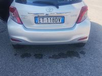 Usata Toyota Yaris 90 CV (66 kW) 2013 Grigio Berlina