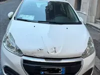 Usata Peugeot 208 75 CV (55 kW) 2016 Bianco Utilitaria