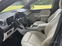 Usata Mercedes B200 150 CV (110 kW) 2023 Grigio Utilitaria