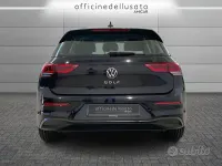 Usata VW Golf VIII Life 116 CV (85 kW) 2023 Berlina