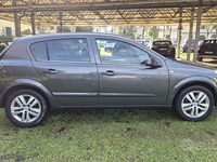 Usata Opel Astra Cosmo 110 CV (80 kW) 2009 Grigio Berlina