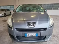 Usata Peugeot 5008 Business-Line 112 CV (82 kW) 2011 Grigio Monovolume