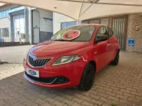 Usata Lancia Ypsilon Silver 69 CV (50 kW) 2022 Pastello  rosso Utilitaria
