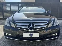 Usata Mercedes E250 Premium 204 CV (150 kW) 2010 Nero Cabrio