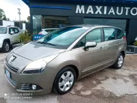 Usata Peugeot 5008 112 CV (82 kW) 2011 Grigio Monovolume