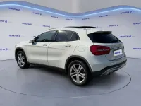 Usata Mercedes GLA200 136 CV (100 kW) 2016 Bianco calcite SUV