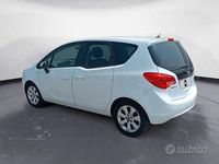 Usata Opel Meriva 120 CV (88 kW) 2012 Bianco Monovolume